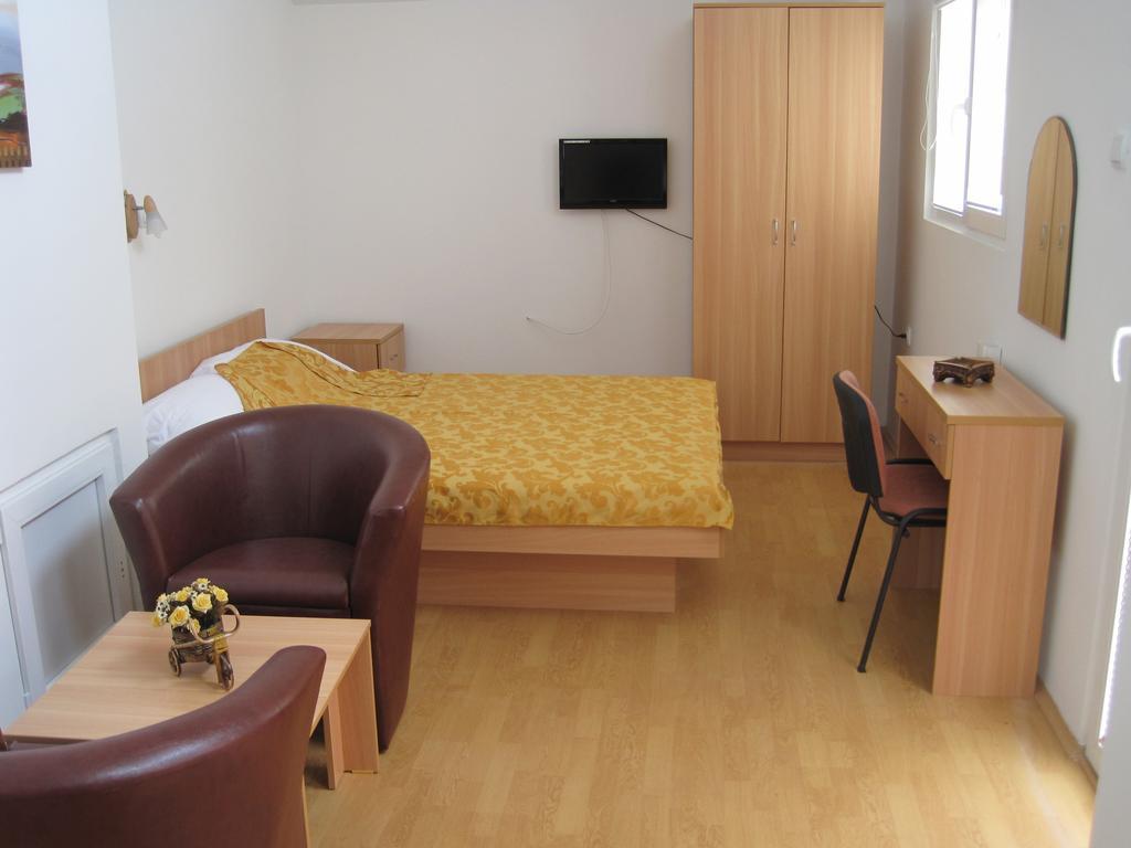 Motel Livija Petrovec Eksteriør billede